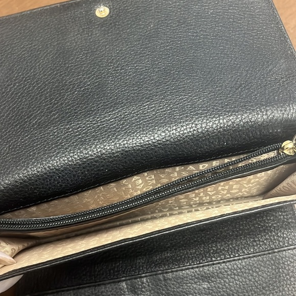 Kate Spade wallet for sale used a couple of times best offer wont be refused - Picture 3 of 3